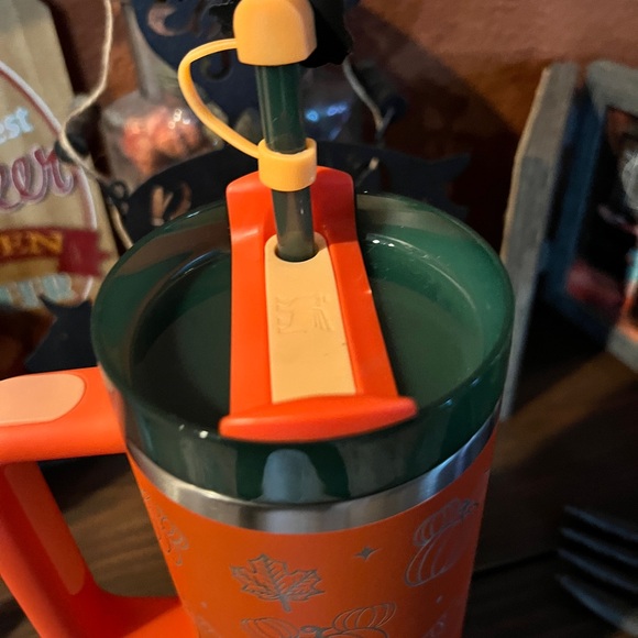 30oz STANLEY ENGRAVED DISNEYS MICKEY AND MINNIE FALL PUMPKINS - Picture 7 of 9